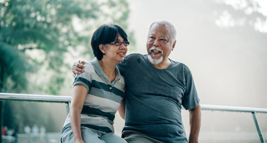 head, person, face, adult, female, woman, male, man, glasses, happy