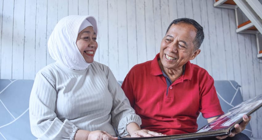 people, person, adult, female, woman, male, man, face, happy, head